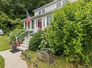 23 River Rd, East Lyme, CT 06333