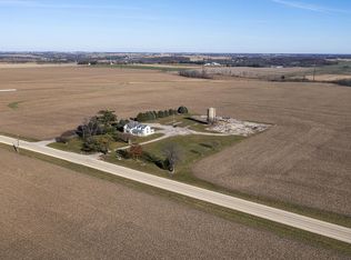 11461 N Pecatonica Rd, Leaf River, IL 61047