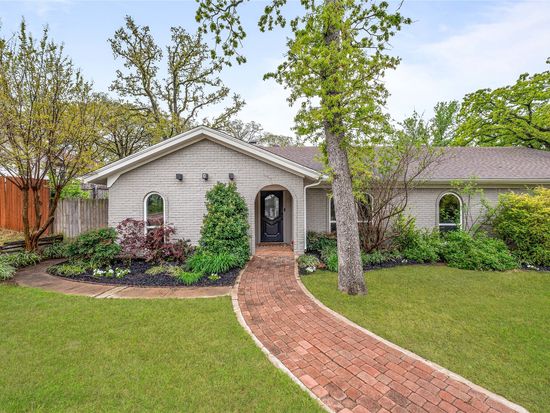 103 W Ash Ln, Euless, TX 76039