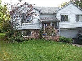 2110 Greenwood Rd, Lapeer, MI 48446