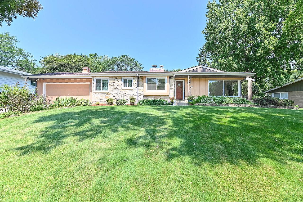 2120 West Skyline ROAD, Glendale, WI 53209 Zillow
