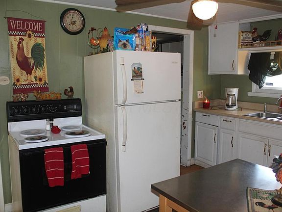 4th image of 397 S Oakley Ave