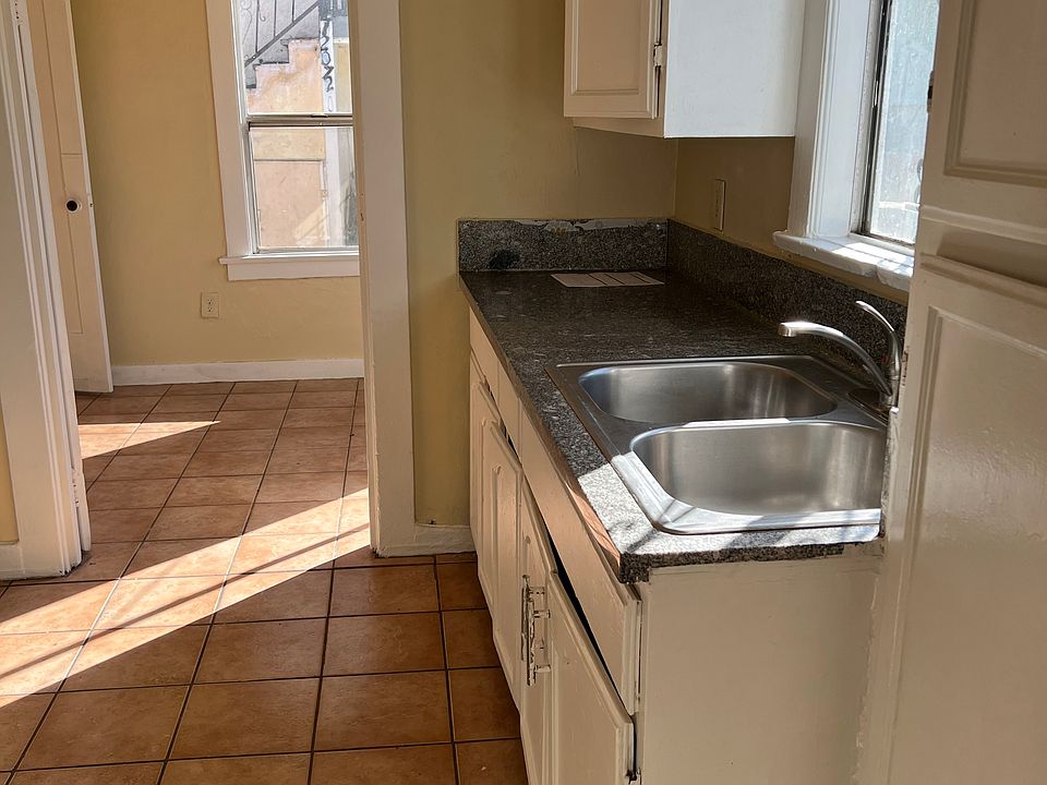 1st image of 720 1/4 E 55th St