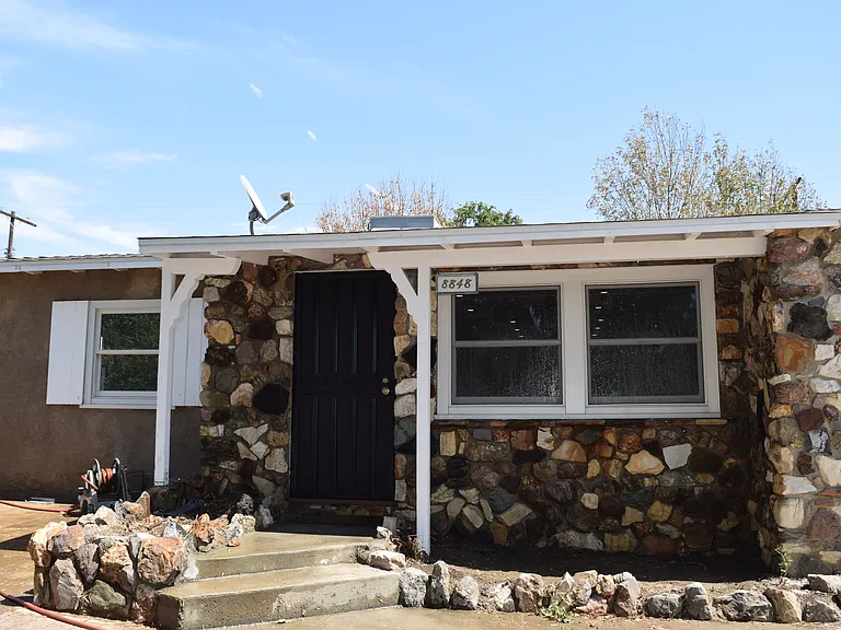 8848 Katherine Ave — Photo 1