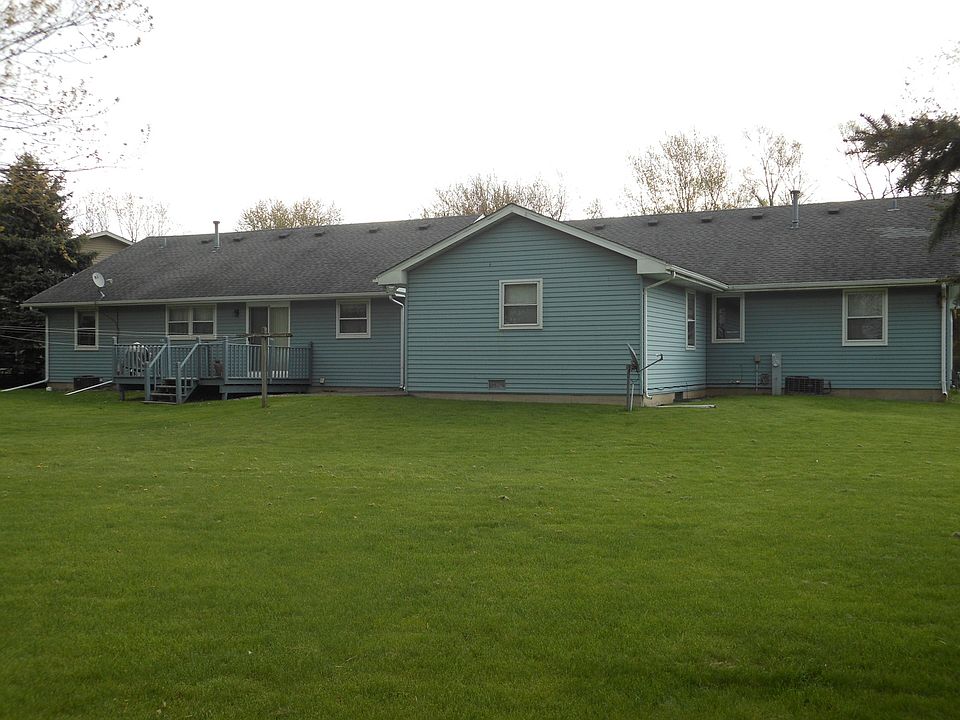 2nd image of 401 Maple Ave