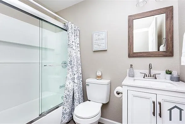 4 bed, 1500 sqft, $3,663 — Photo 2