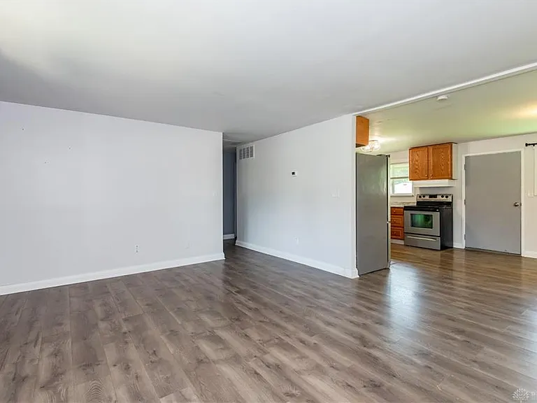 4517 Winchester Dr — Photo 6