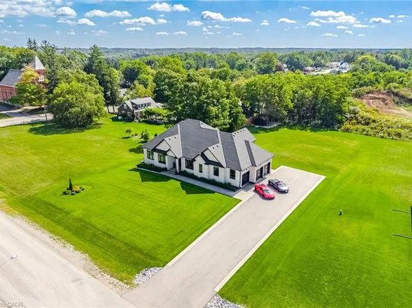 56 Augustus St, Brant, ON N0E 1R0