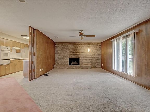4th image of 1505 Capetown Dr