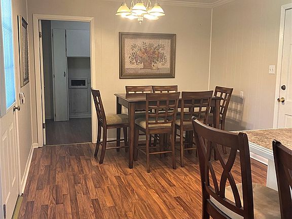 3rd image of 167 Devereaux Dr