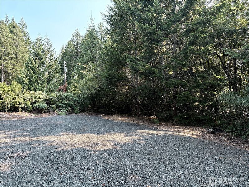 2nd image of 110 N Napilikai Drive