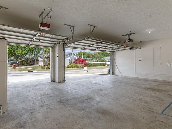 4th image of 1205 Belladonna Dr
