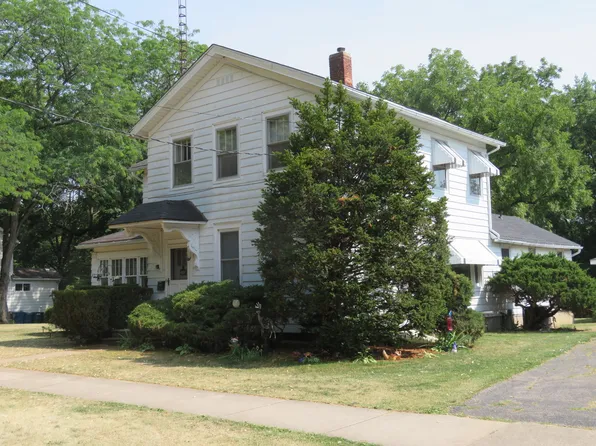 747 Fremont Ave, Morris, IL 60450