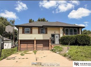 5508 Grand Ave, Omaha, NE 68104