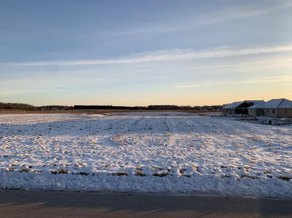 513 PINE RIDGE AVENUE #Lt43, Howards Grove, WI 53083