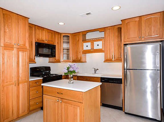 3rd image of 1351 Cove Dr #207-A