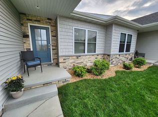 4608 Bellevue Dr, Springfield, IL 62711