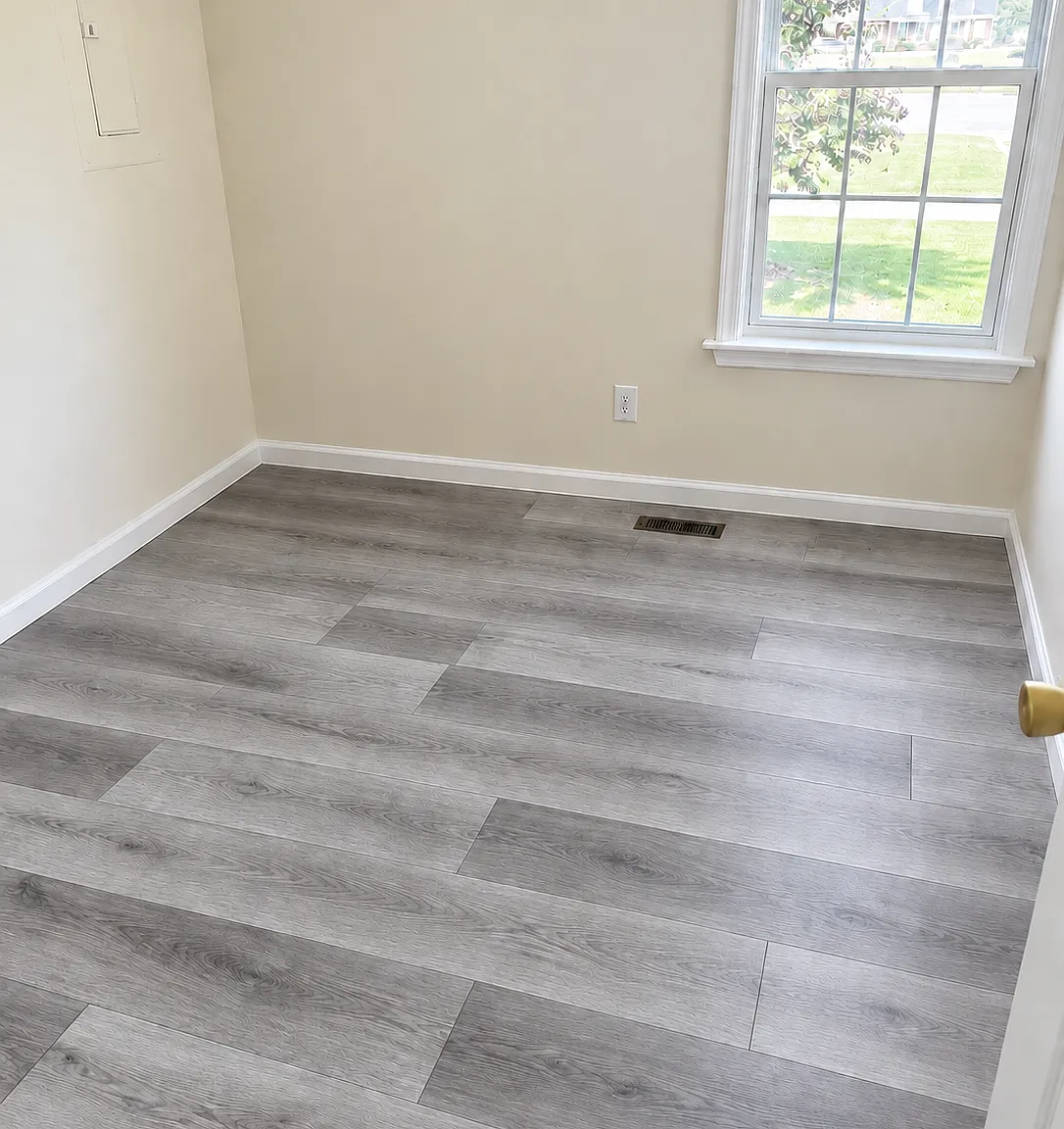 3 bed, 1297 sqft, $1,550 — Photo 2
