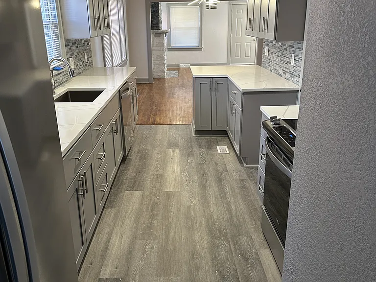 5414 Brooklyn Ave — Photo 6