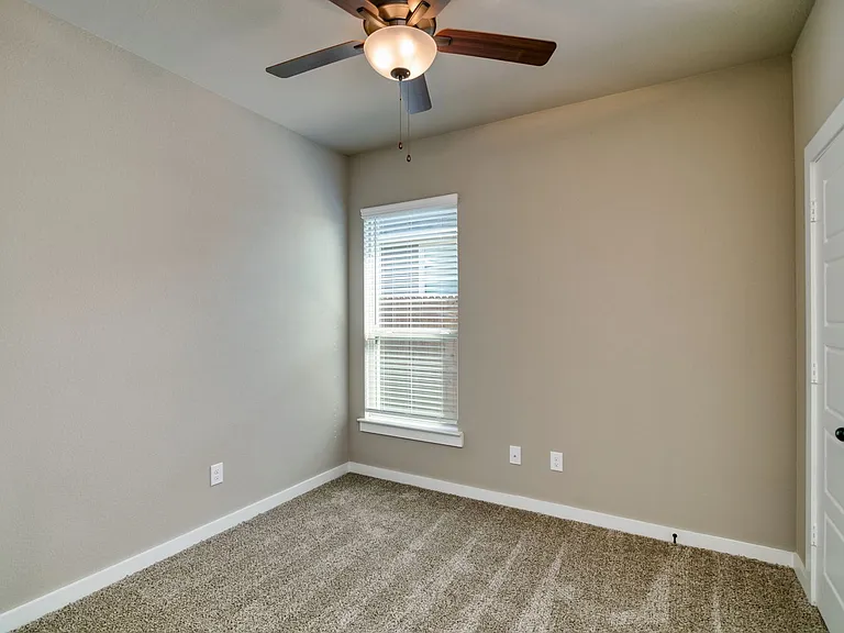 712 Harvest Moon Dr — Photo 14