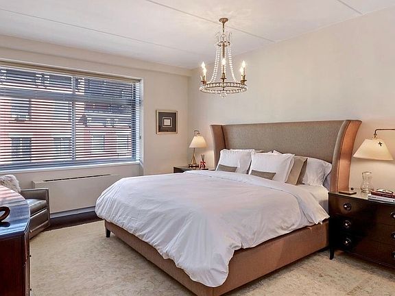 4th image of 270 W 19th St APT 4A