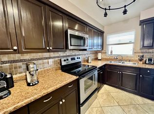 160 NE 8th Ave APT 1B, Hallandale Beach, FL 33009