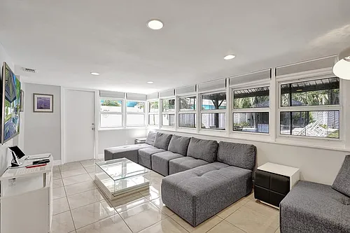 501 Hibiscus Ave #ID1542221P Photo 1