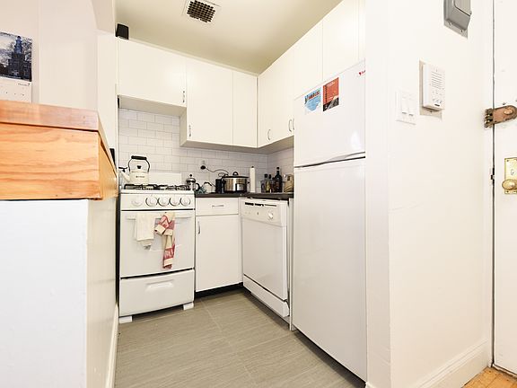4th image of 160 W 16th St APT 6H