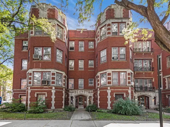 2237 E 70th Pl APT 3, Chicago, IL 60649