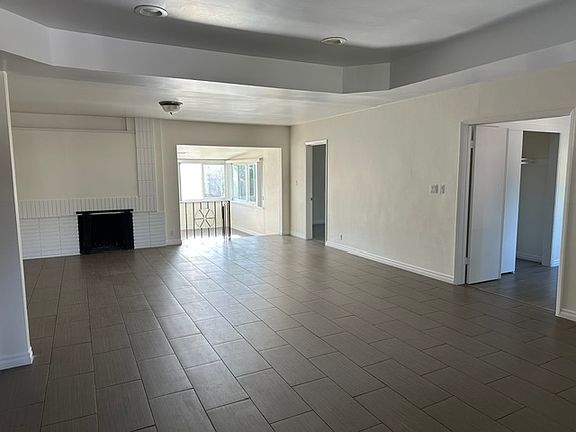 4th image of 825 N Acacia Ave