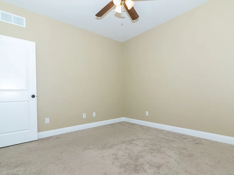 114 Lowball Ln — Photo 33