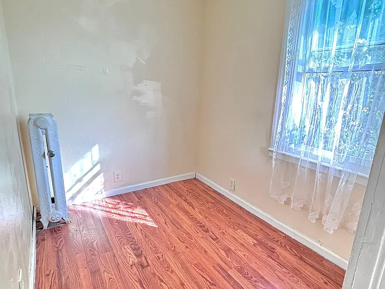 32 Harrison Ave — Photo 13