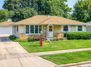 1218 W Roberts Ave, Appleton, WI 54914