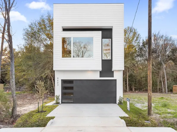 8403 Sunnyhill St, Houston, TX 77088