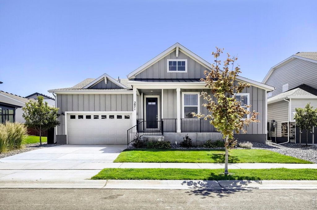 2071 Dusk Ct