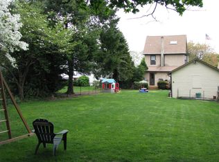 35 N Penn St, Hatboro, PA 19040
