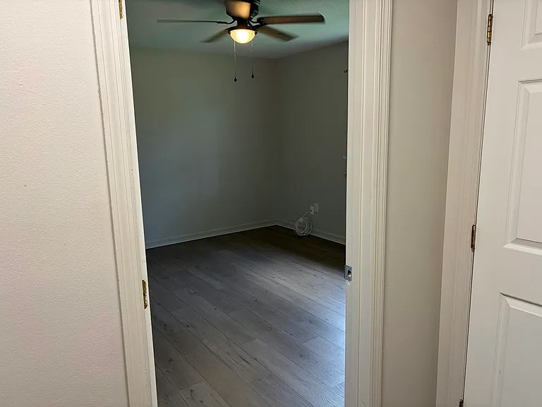 119-121 Michael Ave #121 — Photo 11