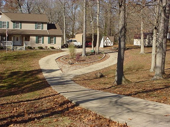 3rd image of 180 Hidden Acres Dr