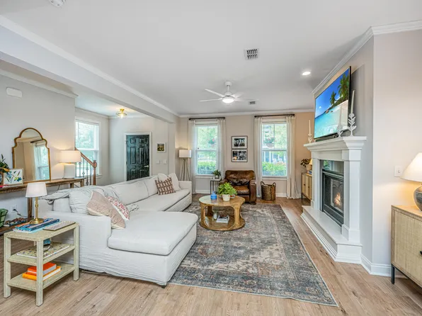 3211 Moonlight Dr, Charleston, SC 29414