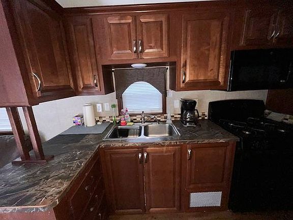 4th image of S7 & 702 Grouse Ln #701