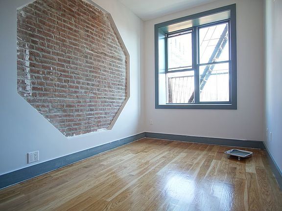 2nd image of 378 Bedford Ave #2B