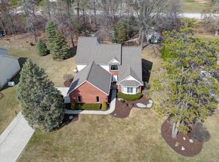 3316 Shorewood Ave, Fort Gratiot, MI 48059