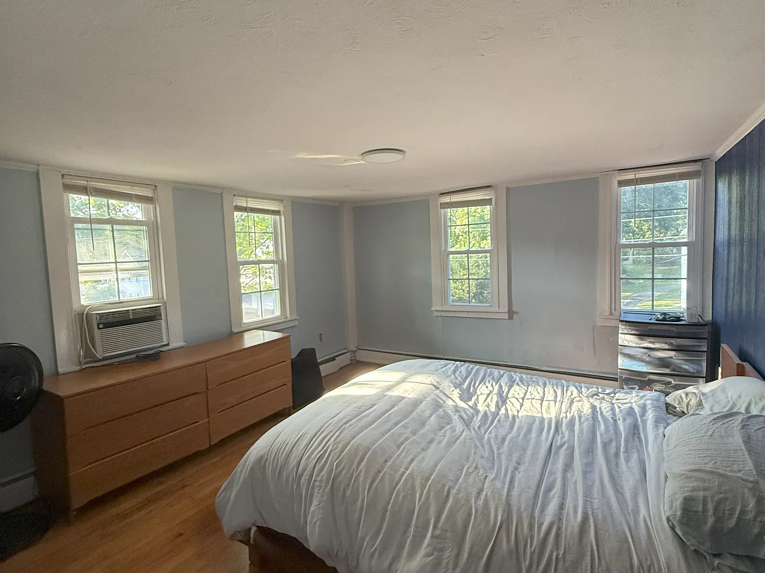 4 bed, 1150 sqft, $2,900 — Photo 3