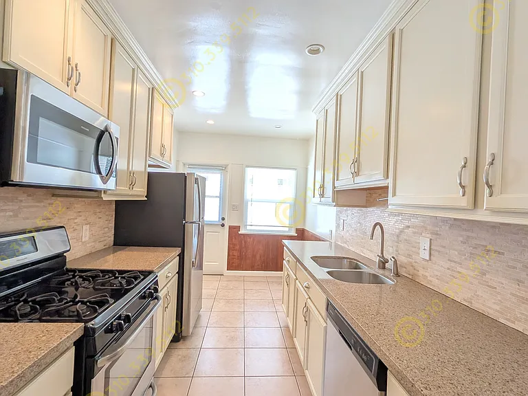 2400 Grandview Ave — Photo 13