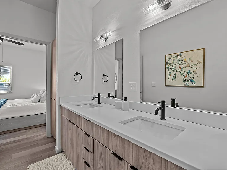 Desert Commons East — Photo 9