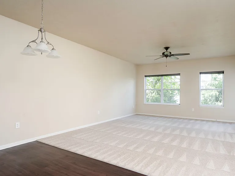 Highland Shores Apartments — Photo 31