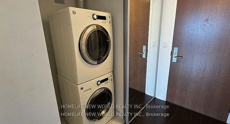 386 Yonge St #4314 — Photo 10