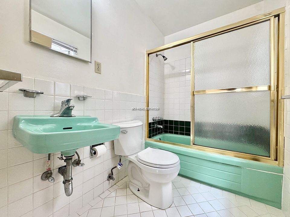 2nd image of 1338 8th Ave APT 2