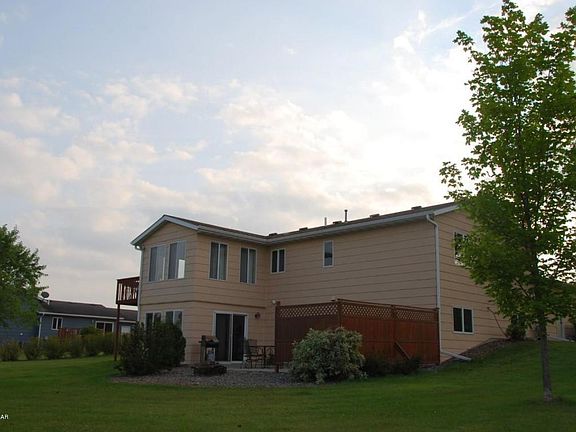 3rd image of 2403 Mc Cauley Ln NE