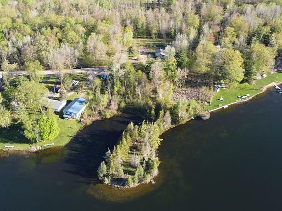3rd image of 8181 Lakeview Dr